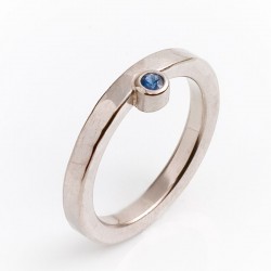 Ring, 750 white gold, sapphire