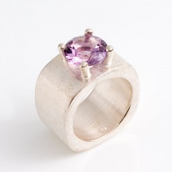  Ring, lateral thinker, 925 silver, amethyst
