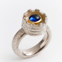  Tower ring with sapphire, 925- silver, 750- gold
