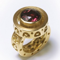  Ring, 750 gold, tourmaline
