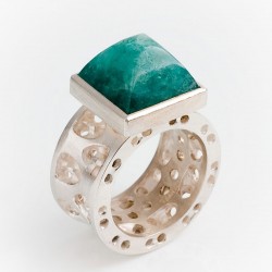  Ring, 925 silver, emerald pyramid